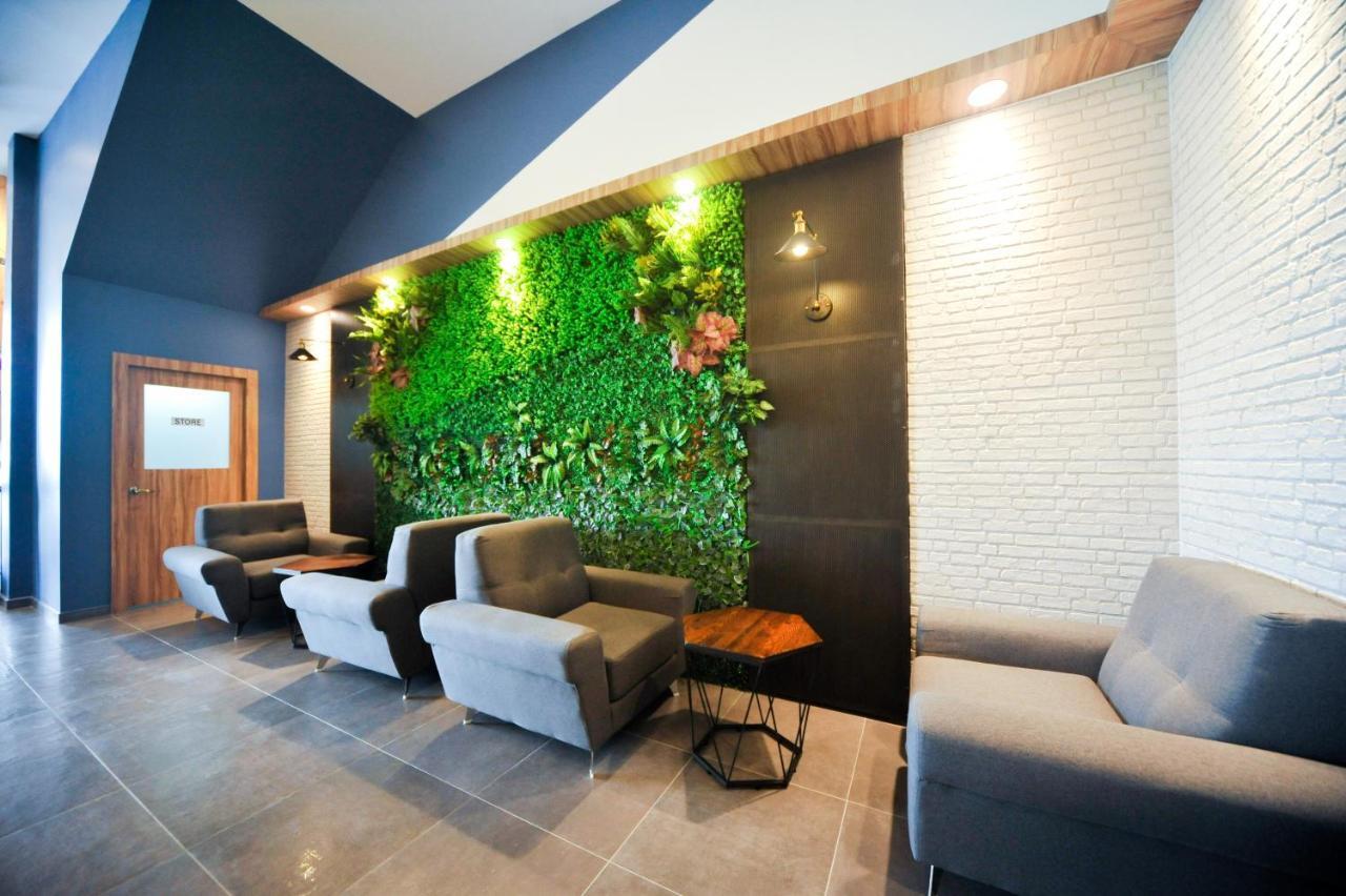 Mye Hotel Muar Exteriör bild