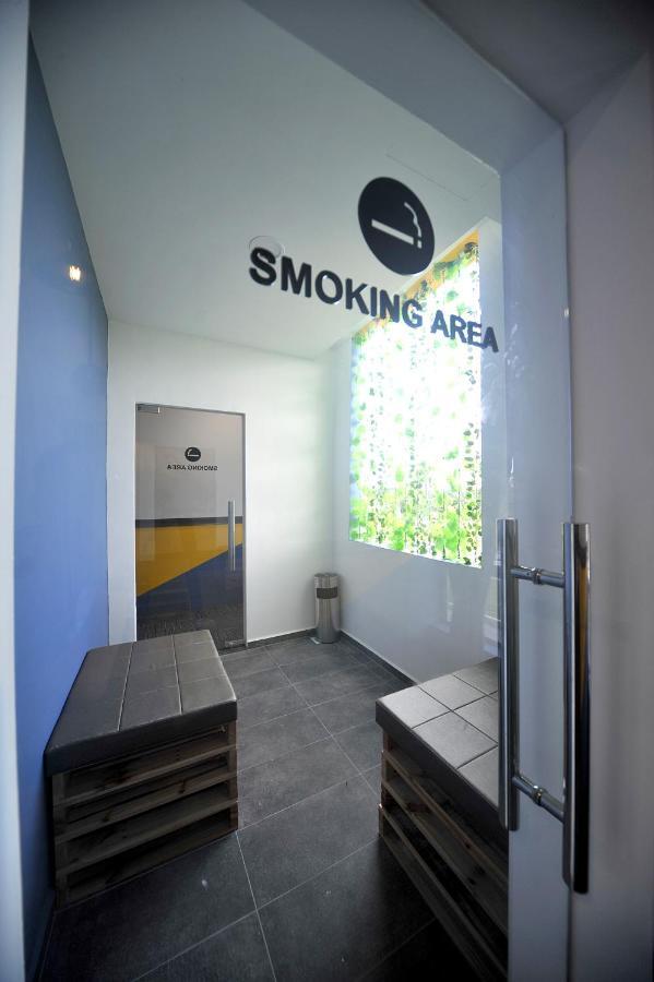 Mye Hotel Muar Exteriör bild