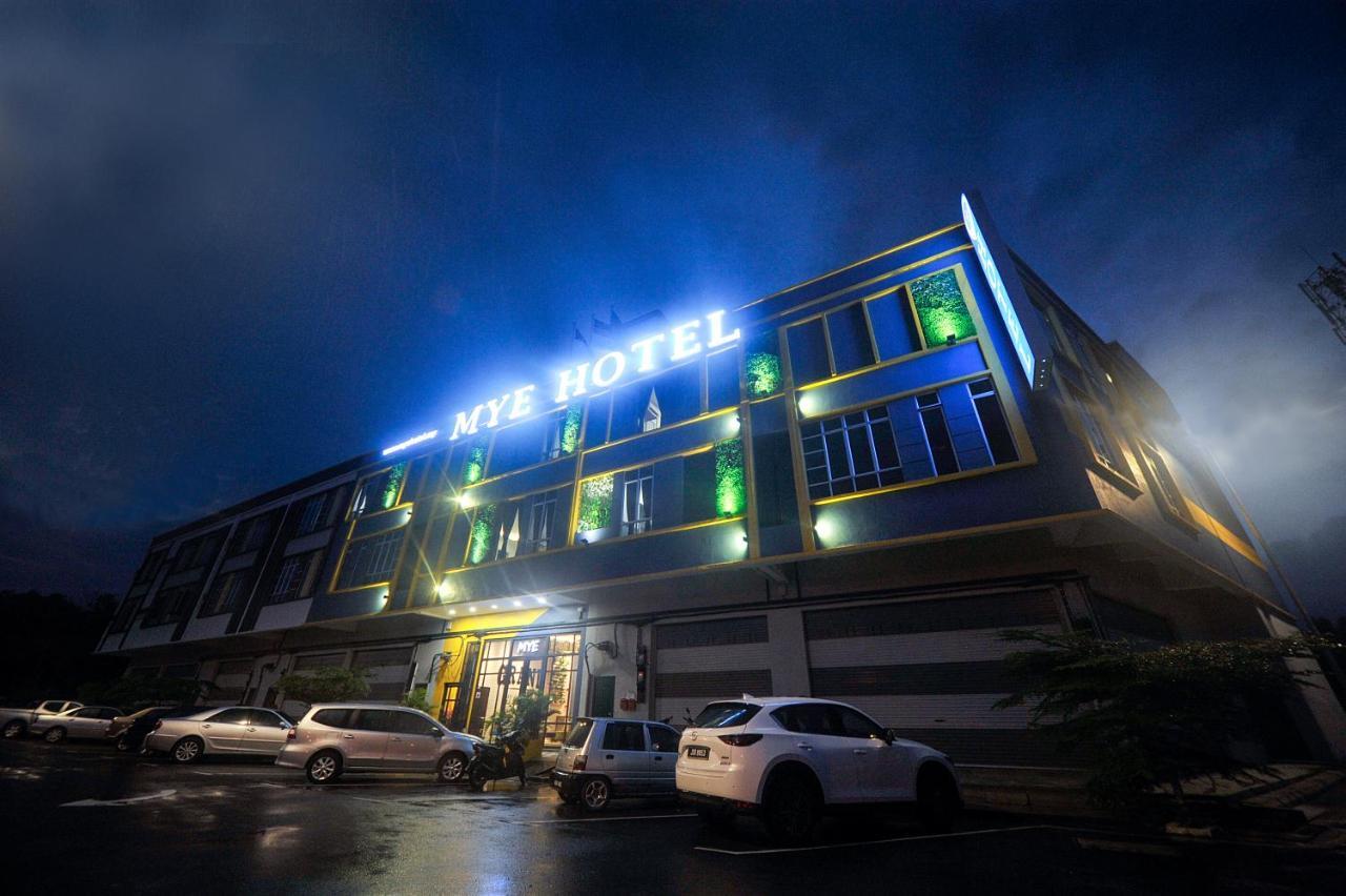 Mye Hotel Muar Exteriör bild