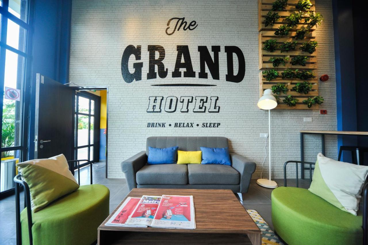 Mye Hotel Muar Exteriör bild