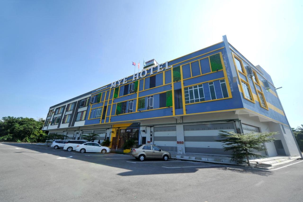 Mye Hotel Muar Exteriör bild
