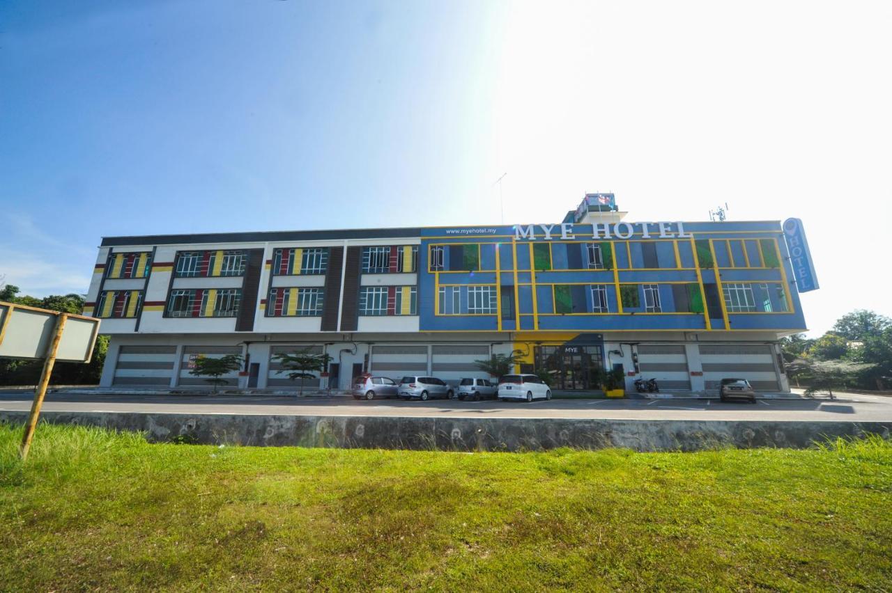 Mye Hotel Muar Exteriör bild