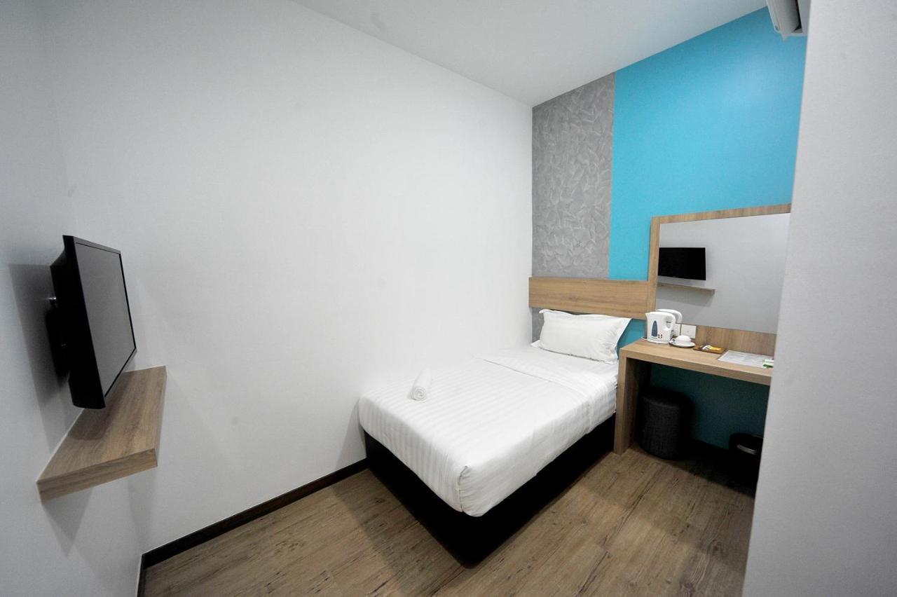 Mye Hotel Muar Exteriör bild